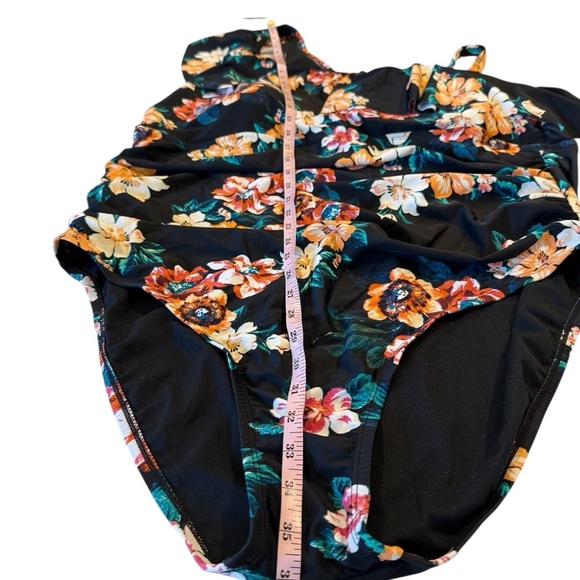 Boutique Black Floral Top One Shoulder Ruffle One Piece Swimsuit Plus 3X NWOT - Picture 3 of 16